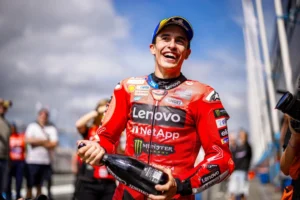 Marc Marquez vince il GP di Misano 2025 davanti a Bezzecchi
